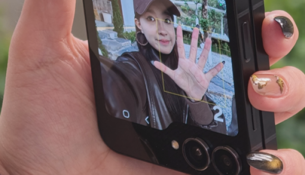 三星Z Flip7 FE：5000万旗舰自拍超出片