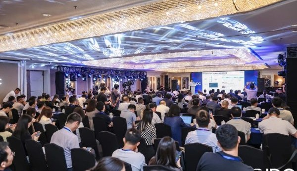 2025深圳CIO峰会重磅收官！IDC中国未来数字工业领航者奖项荣耀揭晓！