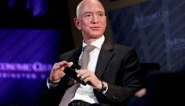 硅谷大佬砸钱买命：从贝索斯到中东王室，长寿诊所藏着什么秘密