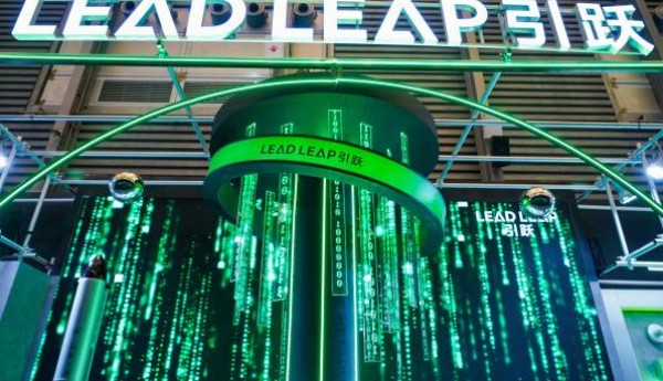 原子埃尔携新品「引跃」亮相AWE2026：以AI戒指重构智能穿戴新范式