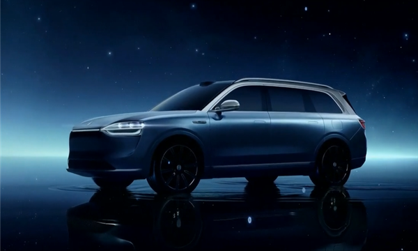余承东口中“千万内最好SUV” 问界M9路跑视频曝光：调头超丝滑
