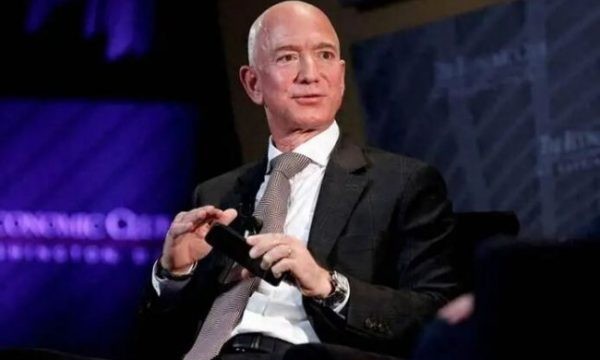 硅谷大佬砸钱买命：从贝索斯到中东王室，长寿诊所藏着什么秘密